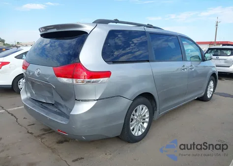 2011 Toyota Sienna Xle V6 из США, поврежденный, VIN 5TDYK3DC7BS006817